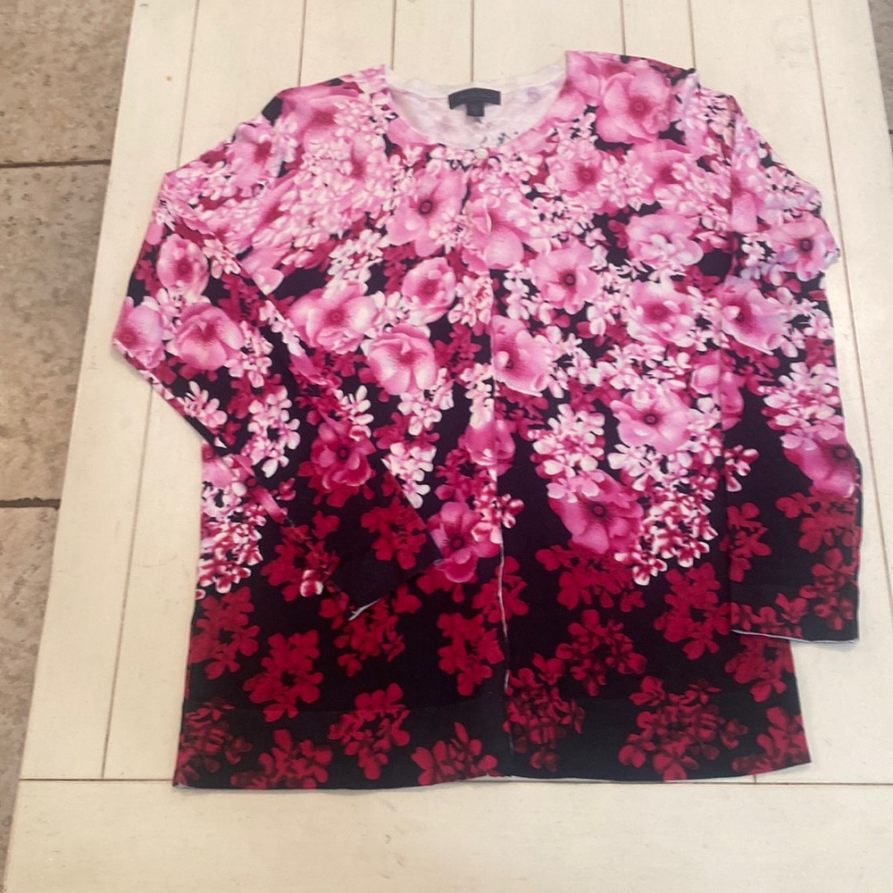 Said 5th Avenue lightweight cardigan in size a medium. Cherry Blossom print.